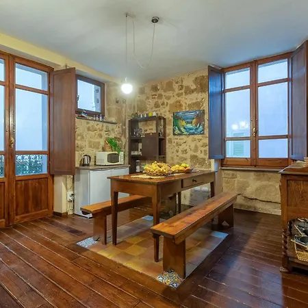 Town Centre Apartman *